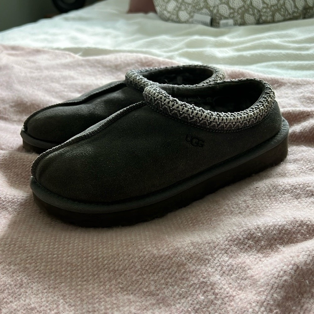 Ugg Tazz slippers